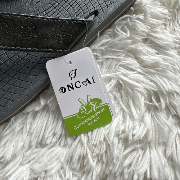 Oncai Mens Flip Flops Gray New With Tags Size 11.5 - Picture 3 of 7